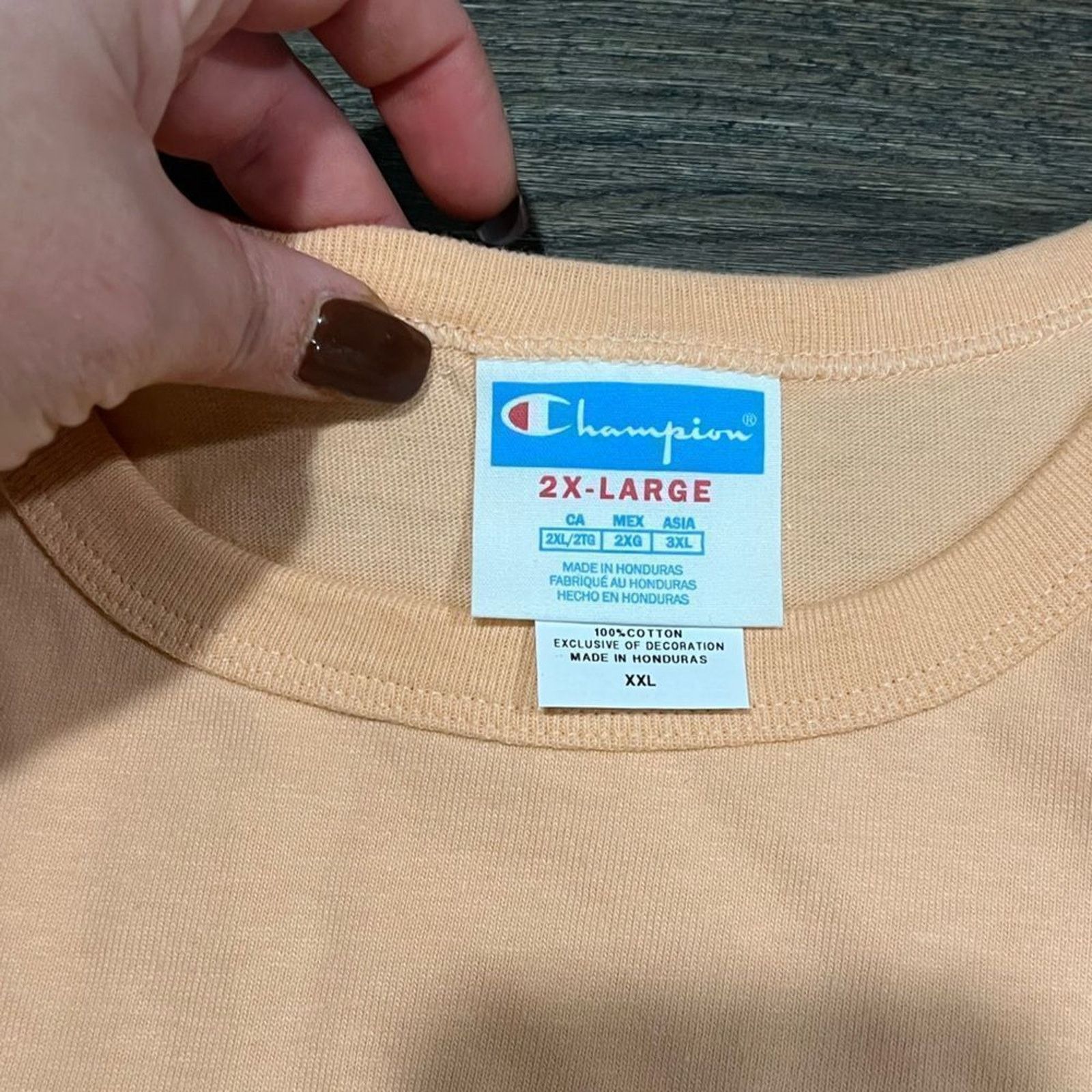 Champion NWT Champion Peach Graphic Crop Top - Size 2X Size XL / US 12-14 / IT 48-50 - 2 Thumbnail