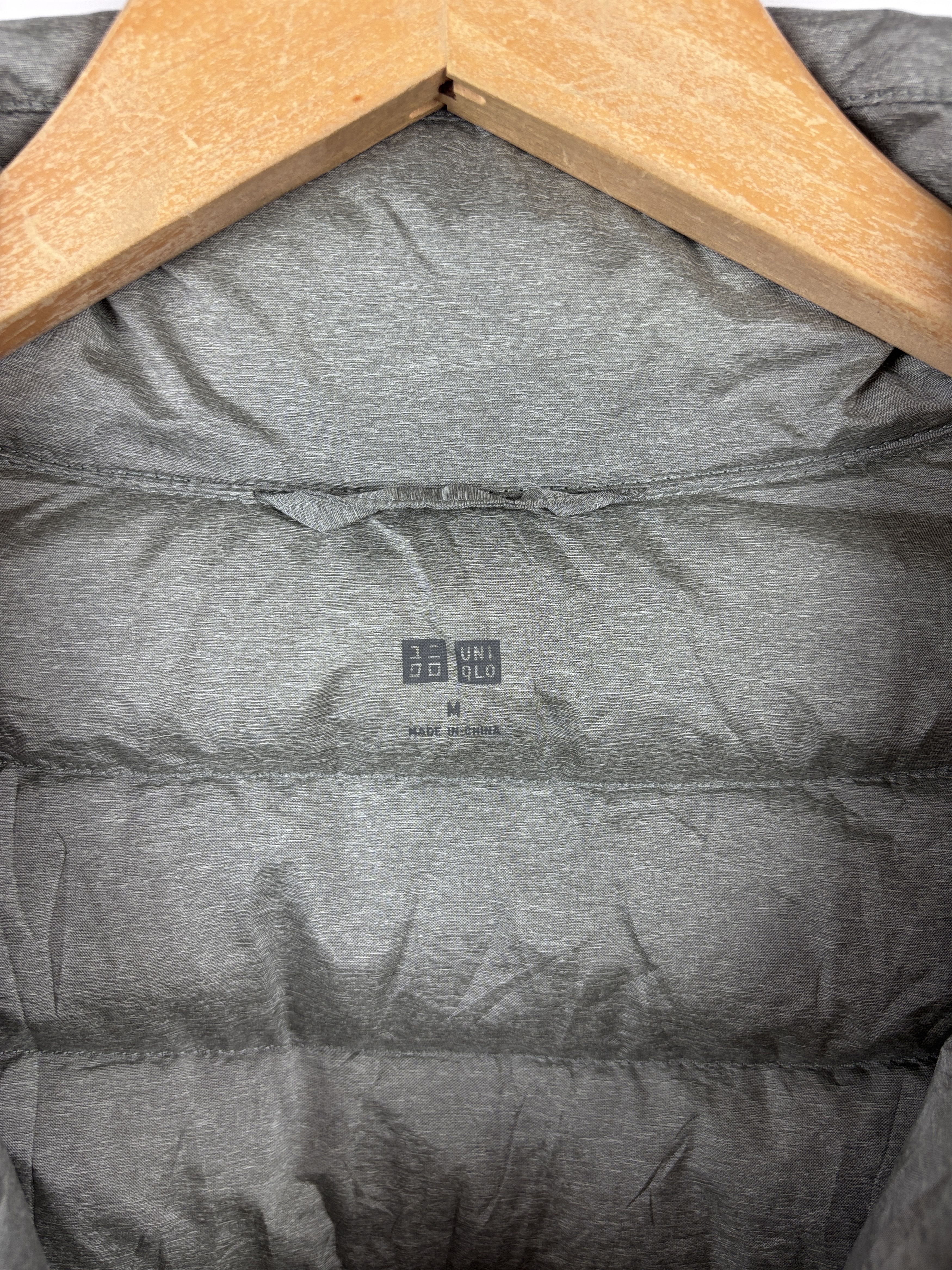 Uniqlo Womens Uniqlo Down Puffer Vest Gray Size M Size M / US 6-8 / IT 42-44 - 7 Thumbnail