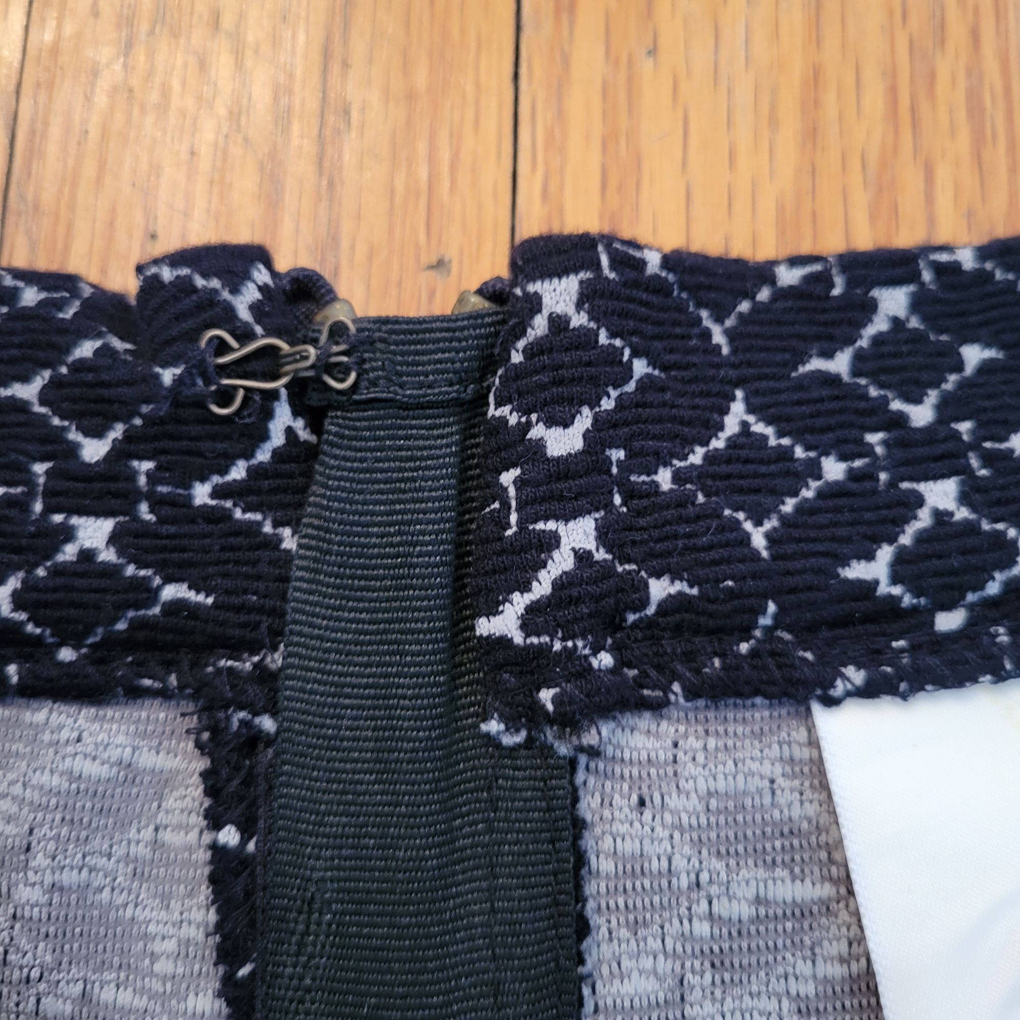 Anthropologie Maeve S Black White Textured Pencil Skirt Back Zipper Detail Size 29" - 7 Thumbnail
