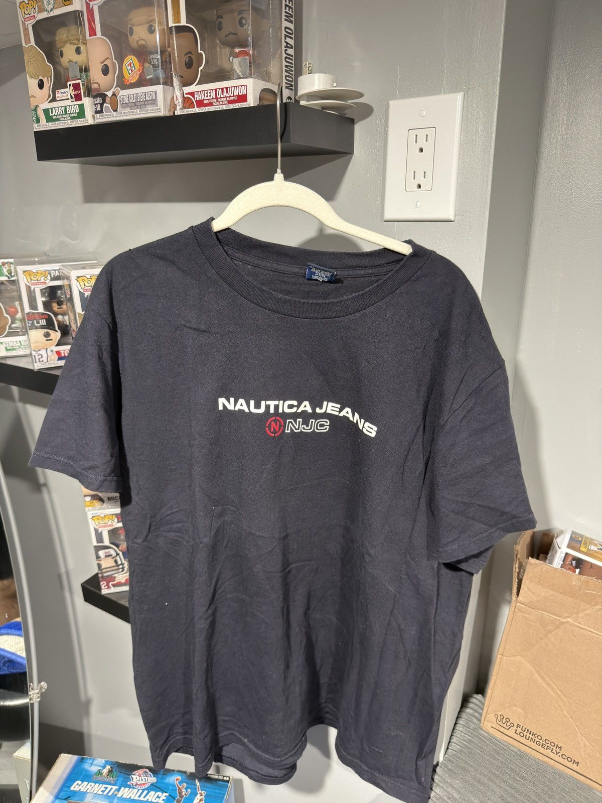 Tommy Hilfiger Vintage Nautica Jeans Graphic Tee Size US L / EU 52-54 / 3 - 1 Thumbnail