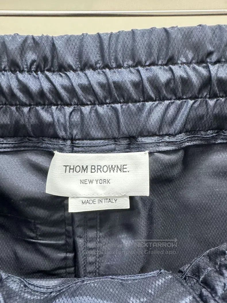 Thom Browne Thom Browne size 1 Navy striped printed nylon trousers Size US 39 - 3 Thumbnail