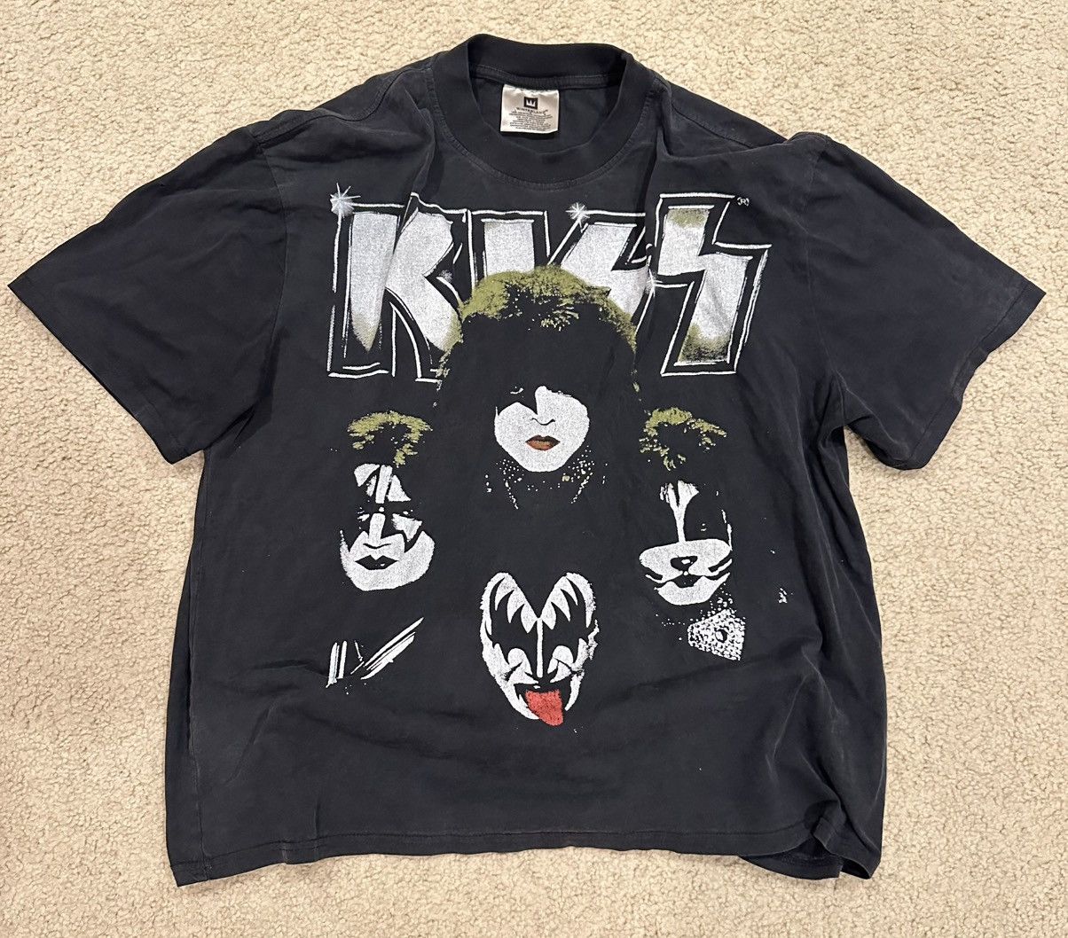 Other KISS VINTAGE LIKE ALL OVER SHOULDER CROPPED TEE Size US L / EU 52-54 / 3 - 1 Thumbnail