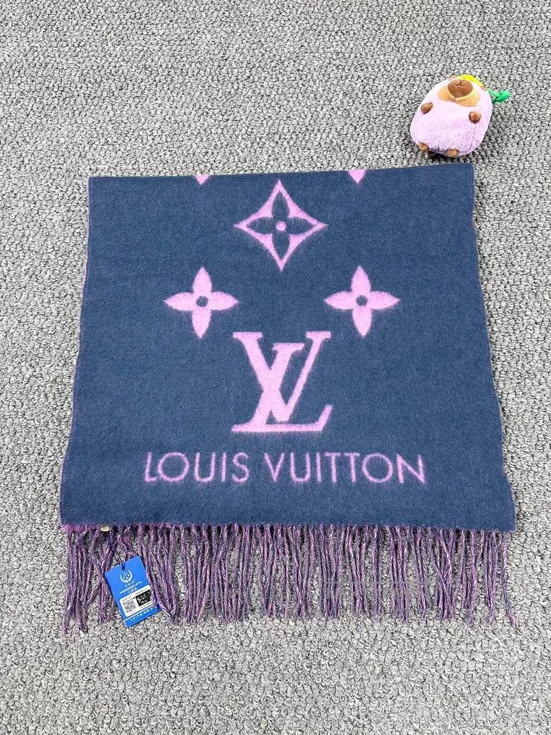 Louis Vuitton Louis Vuitton Blue pink double-sided full logo cashmere fr Size ONE SIZE - 3 Thumbnail