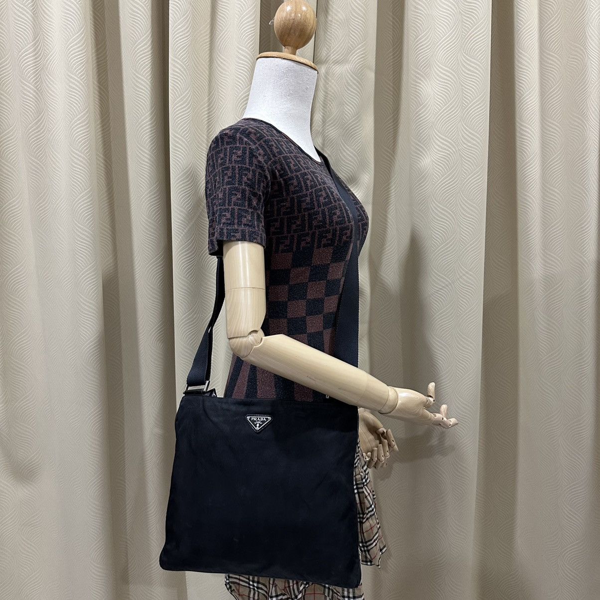 Prada AUTHENTIC PRADA TESSUTO NYLON CROSSBODY SLING BAG Size ONE SIZE - 1 Thumbnail