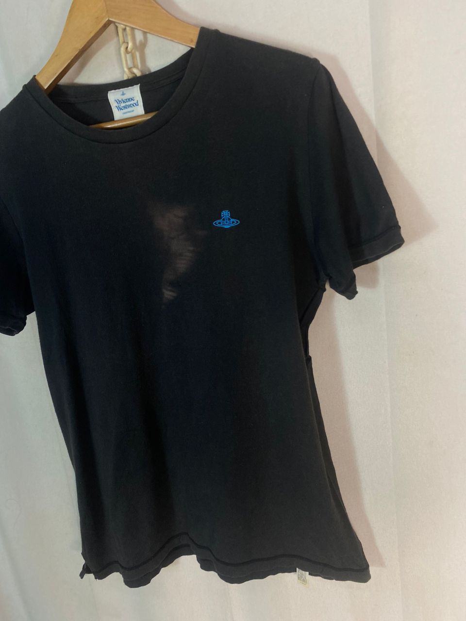 Vivienne Westwood Unisex🔥Vivienne westwood small logo distressed tshirt Size US M / EU 48-50 / 2 - 3 Thumbnail