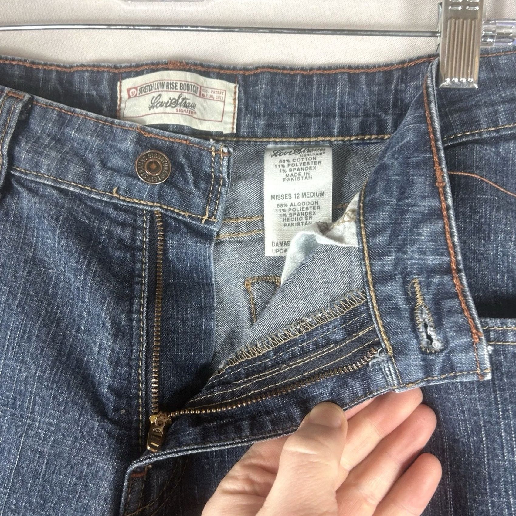 Levi's Levis Signature Low Rise Boot Cut Jeans Womens 12 Medium Blue Denim Pants Size 34" / US 12 / IT 48 - 4 Thumbnail