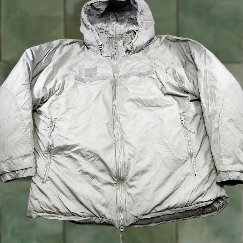 Layer 8 Extreme Cold Weather Parka Gen III Layer 7 Large Regular US Army Jacket Size US L / EU 52-54 / 3 - 1 Thumbnail