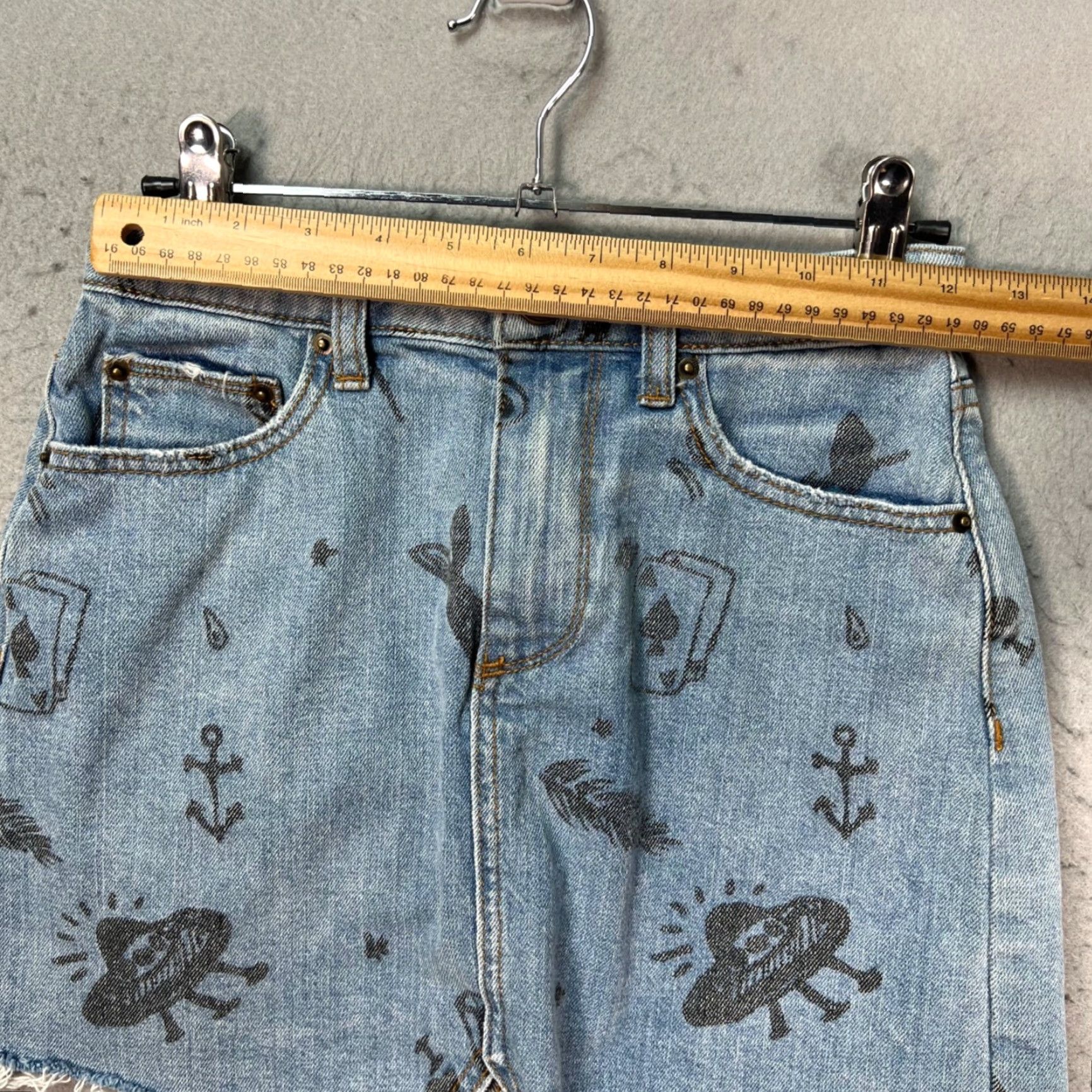 Bdg BDG Womens XS High-Rise Denim Mini Skirt Graphic Print Black Print Raw Hem Blue Cotton Spandex Denim Short Style Mini Skirt Womens XS BDG Size 26" / US 2 / IT 38 - 6 Thumbnail