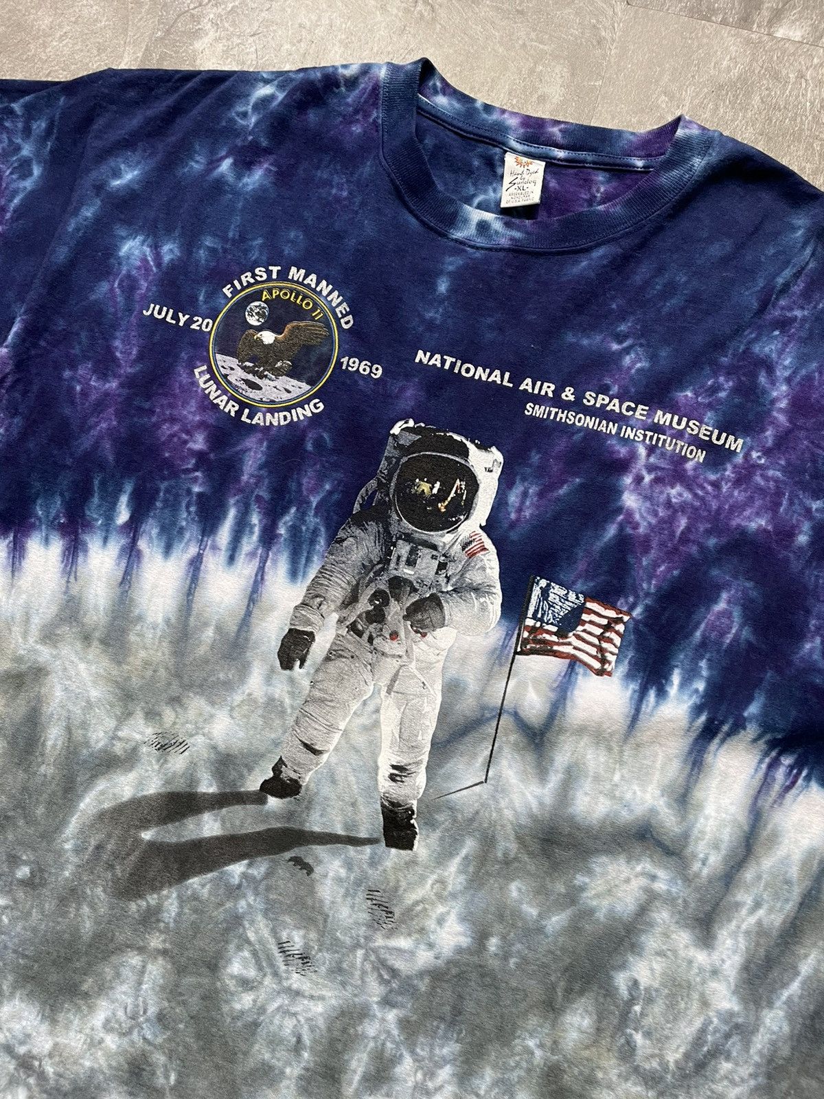 Apollo Vintage Apollo 11 T Shirt First Manned Astronaut XL Tie Dye Size US XL / EU 56 / 4 - 2 Thumbnail