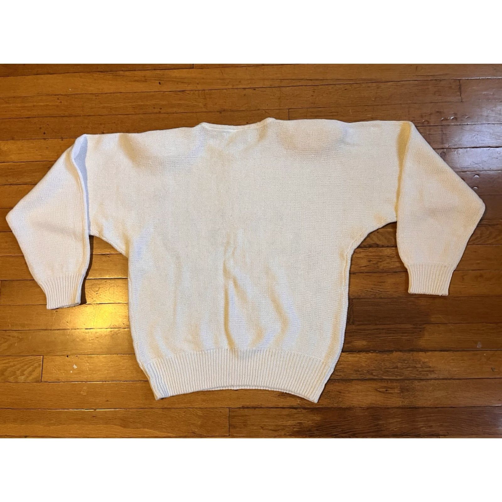 Vintage VINTAGE Cerville Floral Sequined Sweater Women’s M White 80s Sweater Size M / US 6-8 / IT 42-44 - 7 Thumbnail