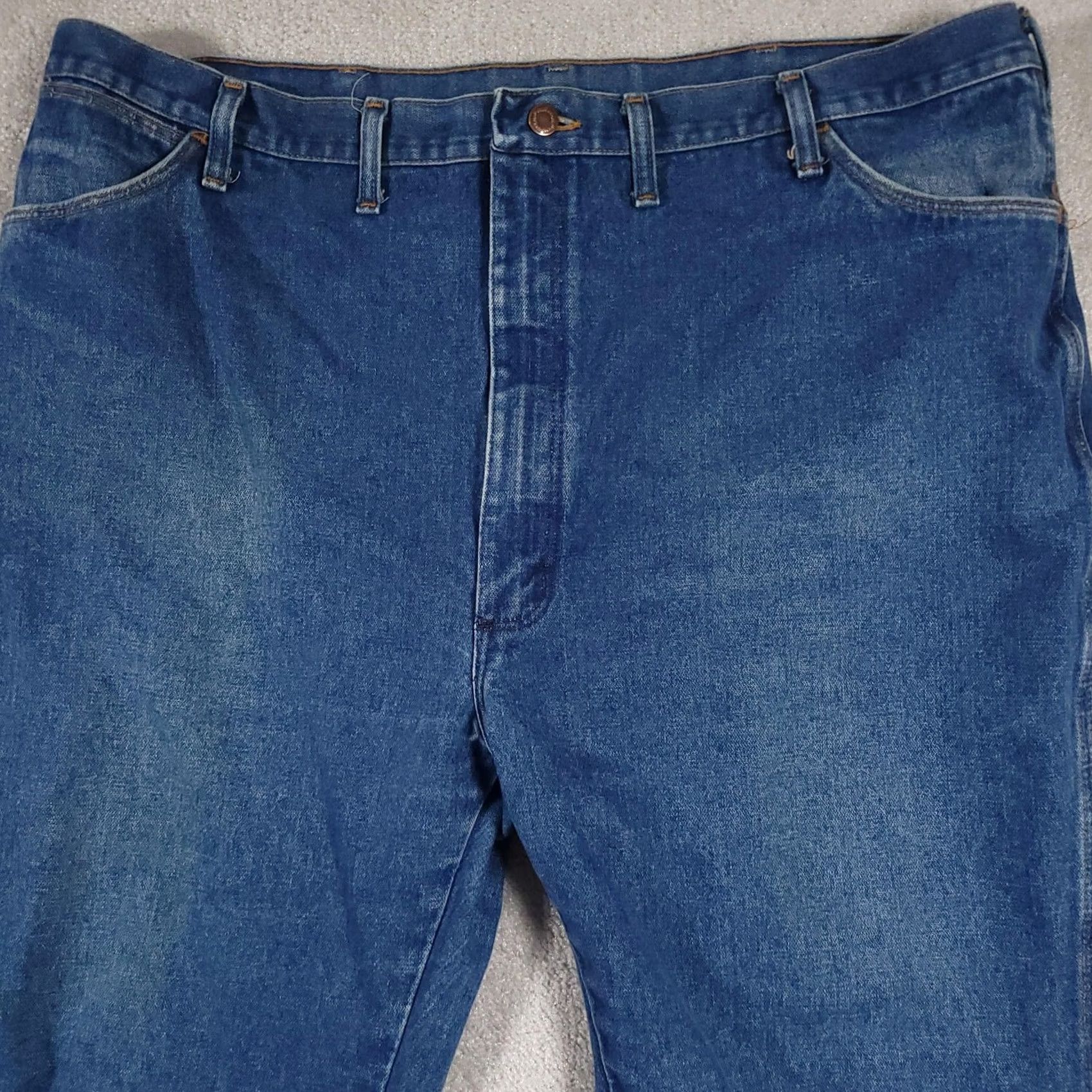 Wrangler Wrangler Jeans Mens 46 Regular Denim 945DEN Straight USA Made Blue 5-Pocket Zip Fly Cowboy Regular Fit Size US 30 / EU 46 - 4 Thumbnail