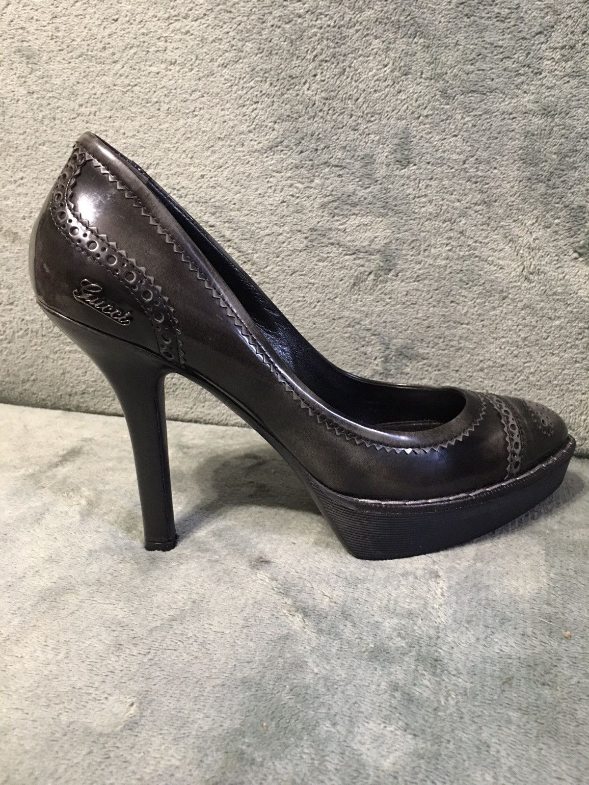 Gucci Gucci Two Tone Brogue Leather Cap Toe Platform Pumps EU38.5 Size US 8.5 / IT 38.5 - 4 Thumbnail