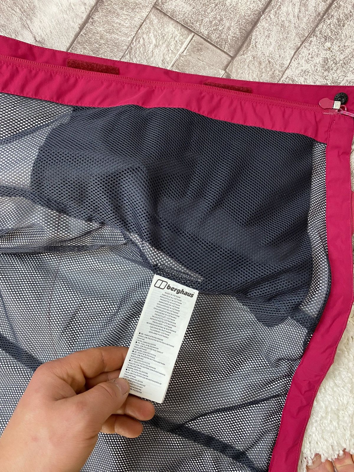Berghaus × Japanese Brand Berghaus Women's Elara Waterproof Jacket Size S / US 4 / IT 40 - 13 Thumbnail