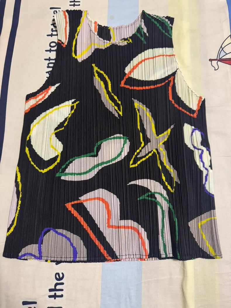 Issey Miyake Pleated Printed Sleeveless Top -dmc