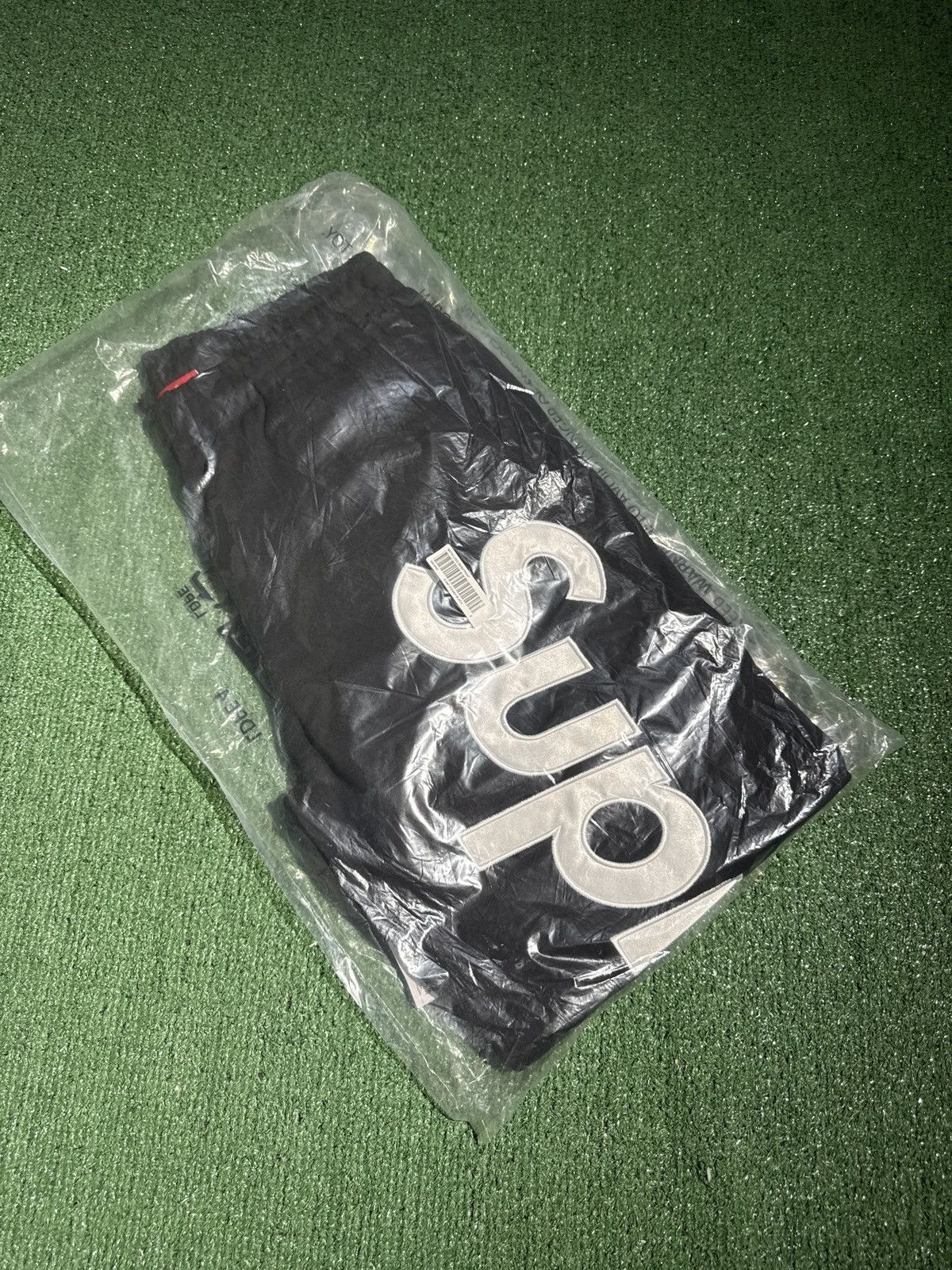 Supreme Supreme Satin Applique Sweatpant (SS26) Black Size US 30 / EU 46 - 3 Thumbnail
