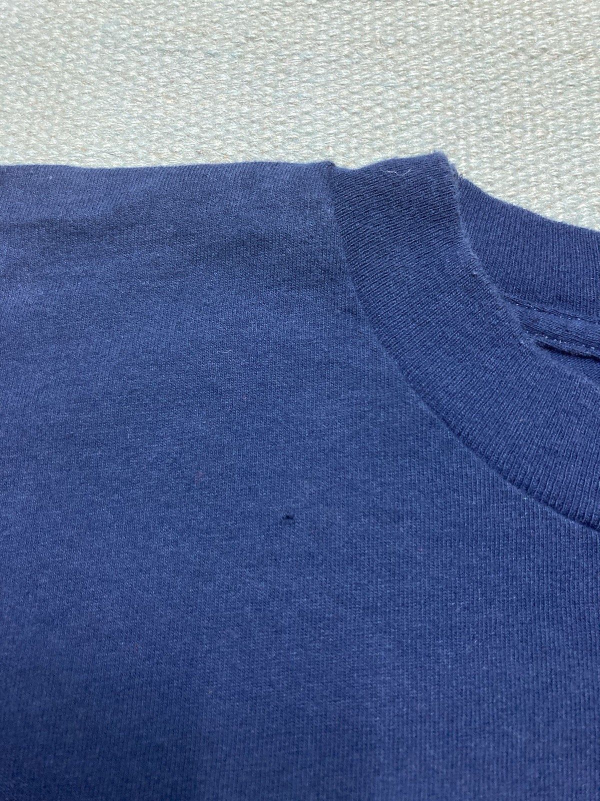 Vintage vtg 90s y2k blank t shirt navy blue plain soft cotton large Size US L / EU 52-54 / 3 - 5 Thumbnail