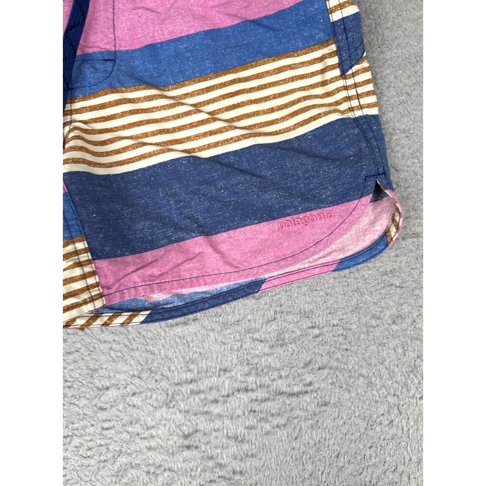 Patagonia Patagonia Skimmer Shorts Womens 2 Pink Blue Striped Board Swim Beach Quick Dry Size 26" / US 2 / IT 38 - 2 Thumbnail
