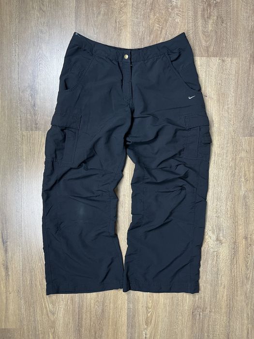 Nike baggy Nike y2k cargo nylon parachute pants drifit strtwr | Grailed