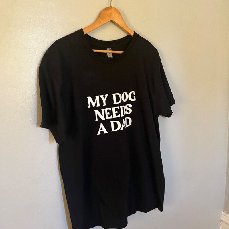 Gildan MY DOG NEEDS A DAD Tee - Gildan Large Size US S / EU 44-46 / 1 - 7 Thumbnail