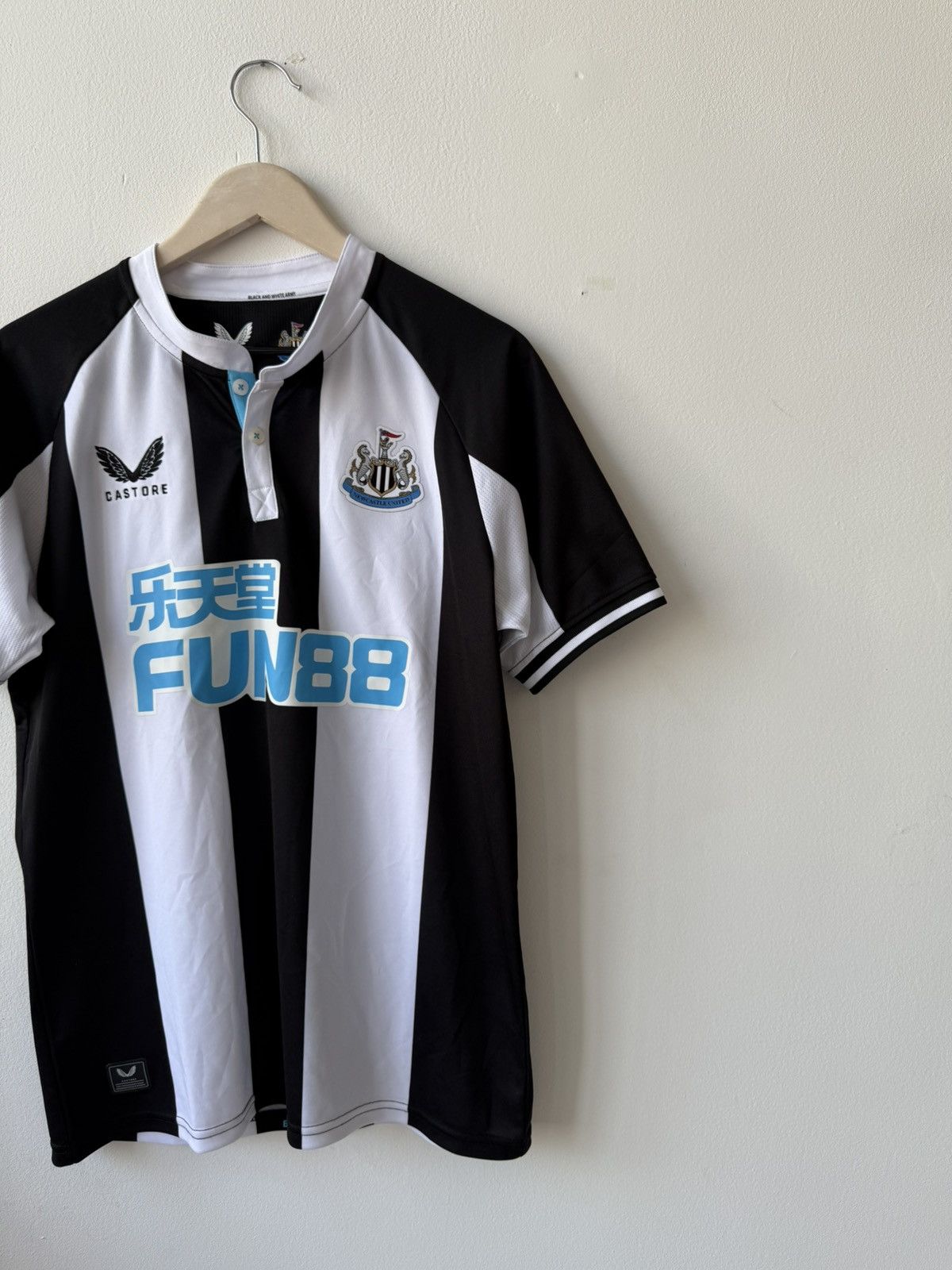 Adidas Castore Newcastle United 2021/2022 Home Jersey Size US L / EU 52-54 / 3 - 4 Thumbnail