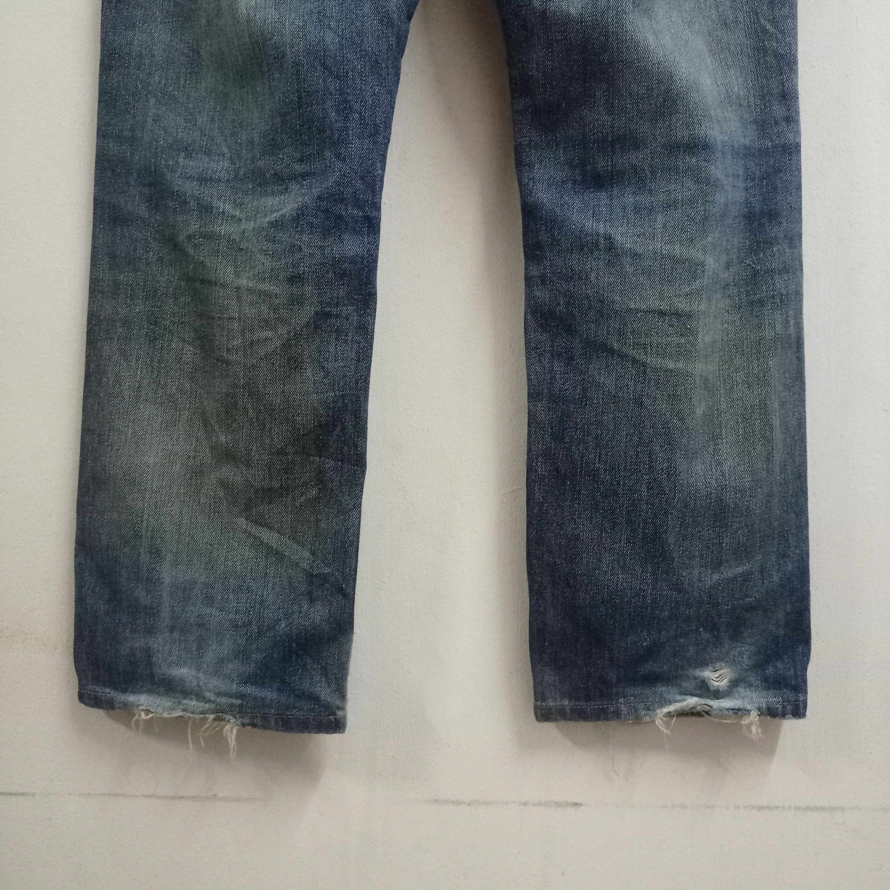Japanese Brand × Uniqlo Vintage Japanese Uniqlo Baggy Style Faded Jeans 35x29 Size US 35 - 7 Thumbnail