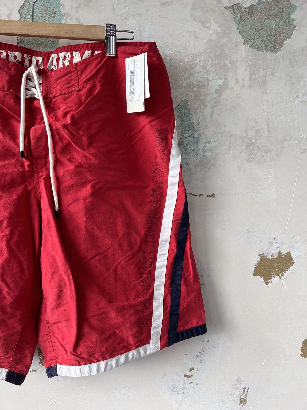 Emporio Armani EMPORIO ARMANI SHORT VINTAGE RARE Size US 34 / EU 50 - 2 Thumbnail