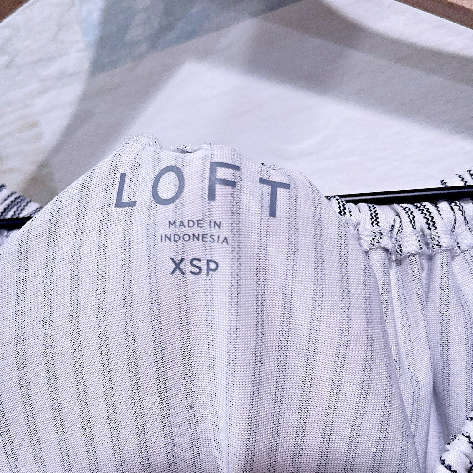 Loft LOFT Zig Zag Striped Off The Shoulder Top Womens XSP Size XS / US 0-2 / IT 36-38 - 4 Thumbnail