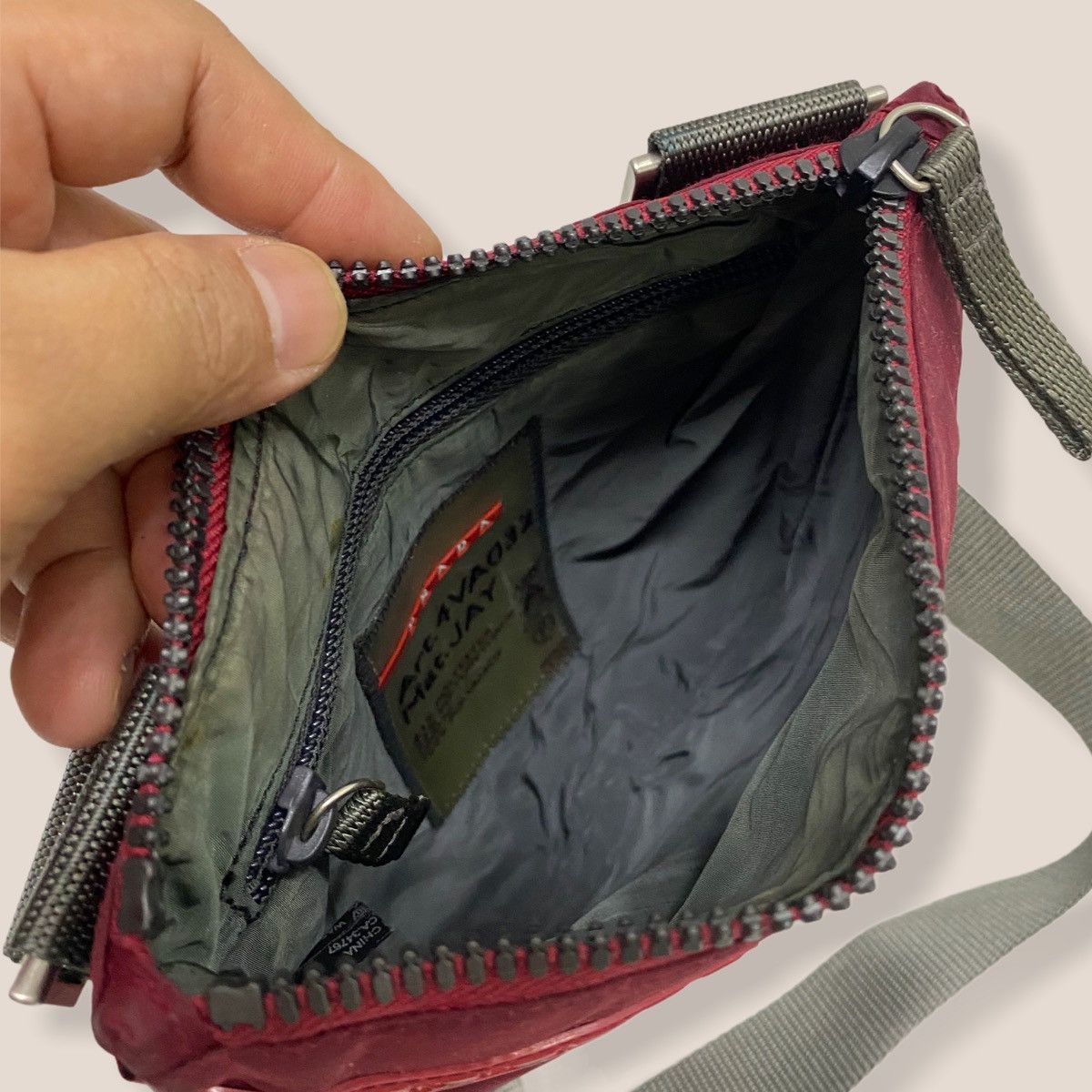 Prada ‼️LASTDROP‼️ AUTHENTIC PRADA SPORT MARRON NYLON SLING BAG Size ONE SIZE - 11 Thumbnail
