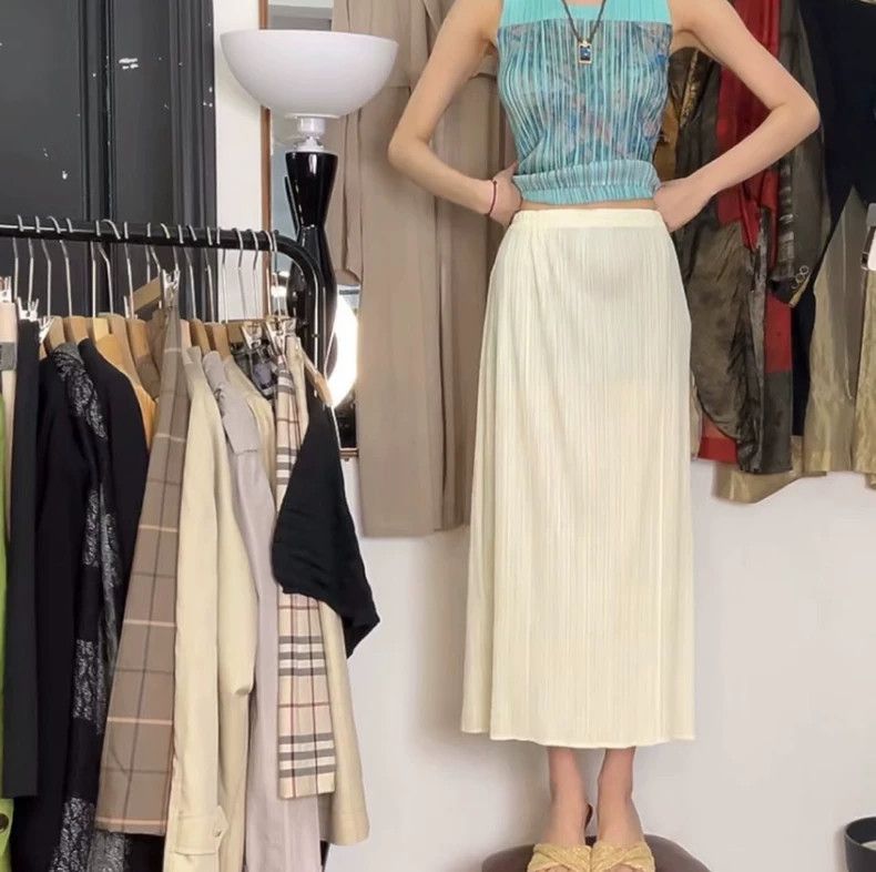 Issey Miyake Issey Miyake size:1 Milkshake white pleated straight skirt Size 22" - 2 Thumbnail