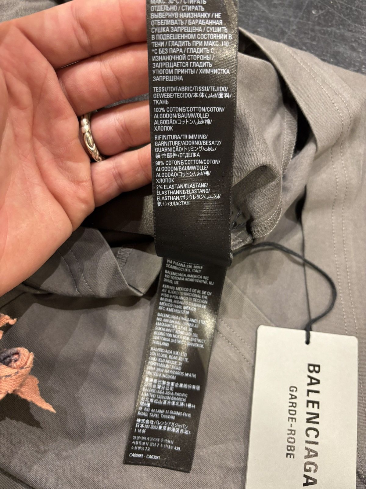 Balenciaga Balenciaga Garde-Robe Tee Size US L / EU 52-54 / 3 - 6 Thumbnail