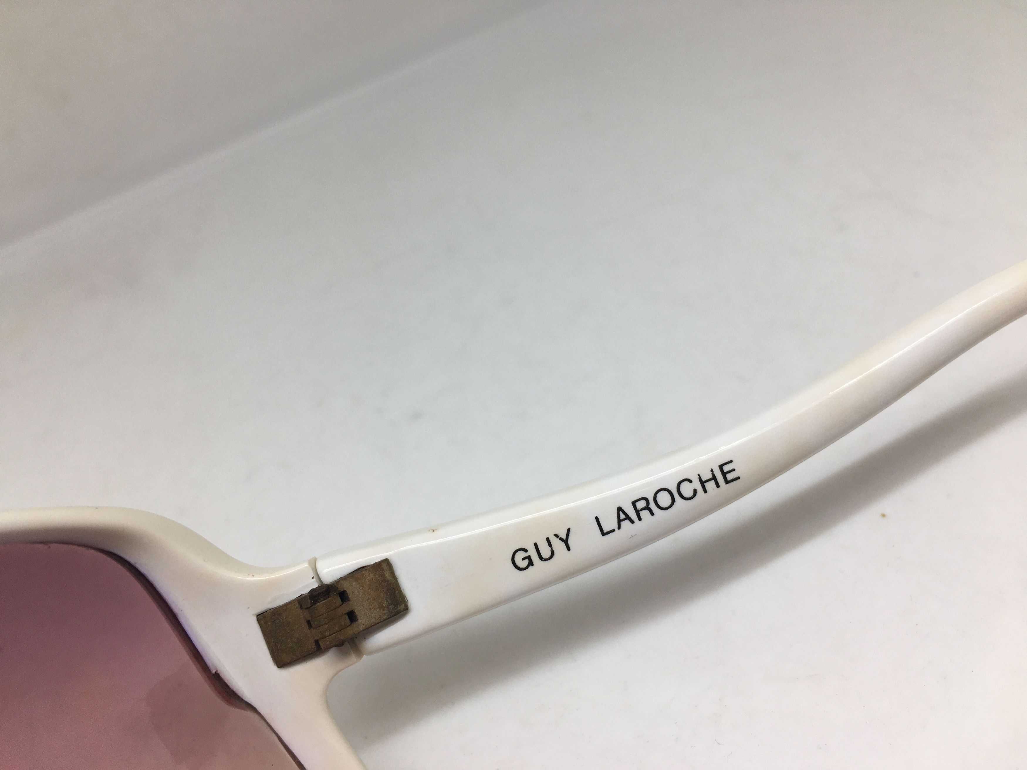 Guy Laroche Vintage Guy Laroche Soleil White Oversize Sunglasses Frame Size ONE SIZE - 4 Thumbnail