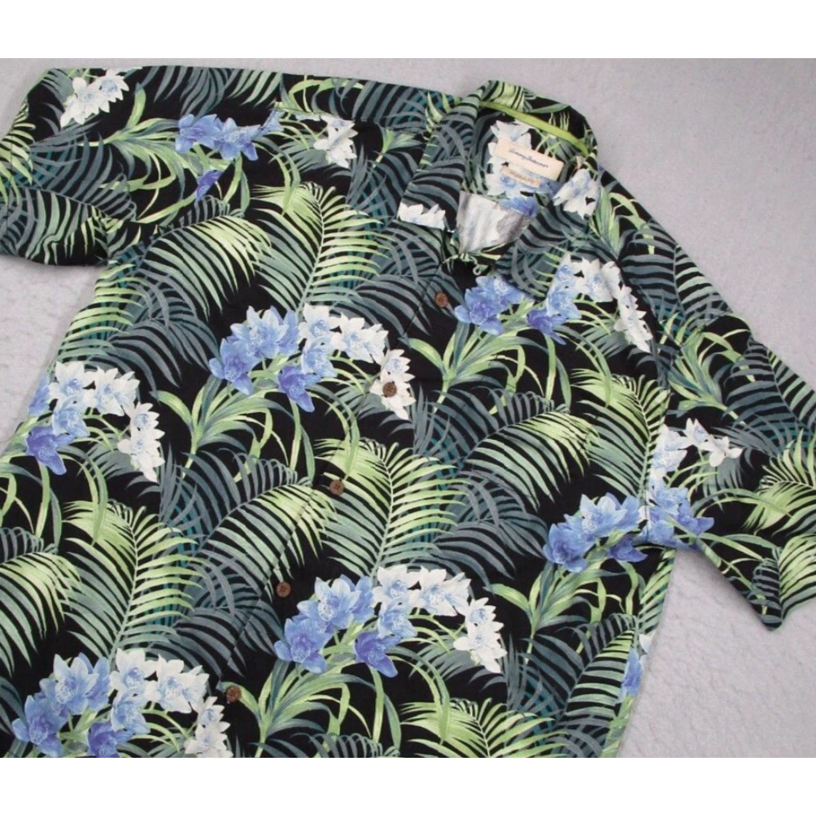 Tommy Bahama Tommy Bahama Shirt Men Extra Large Blue Silk Button Up Hawaiian Camp Loop Collar Size US XL / EU 56 / 4 - 2 Thumbnail