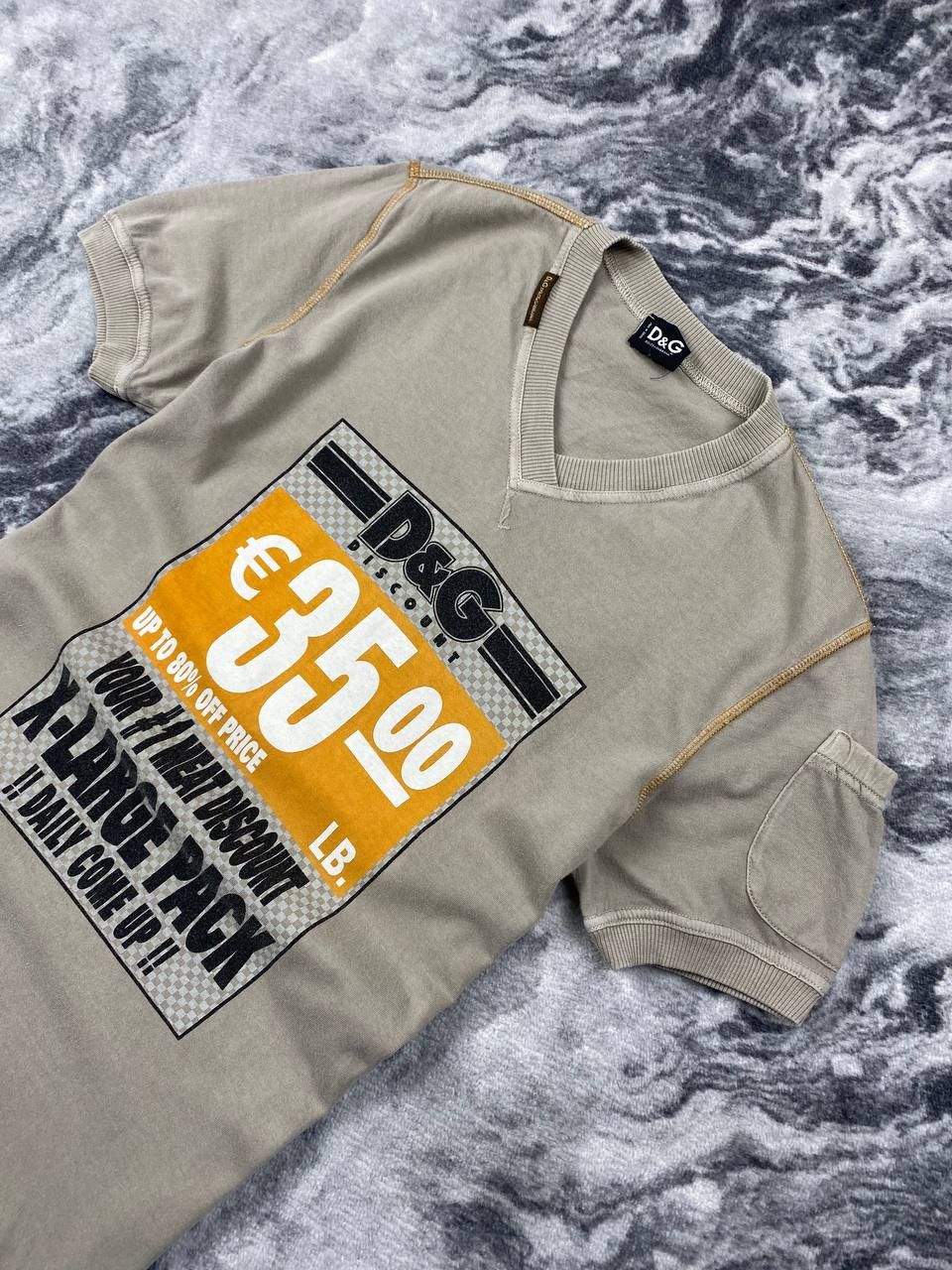 Dolce & Gabbana Dolce & Gabbana Reductions V-Neck T-Shirt Big Logo Men Size US S / EU 44-46 / 1 - 2 Thumbnail