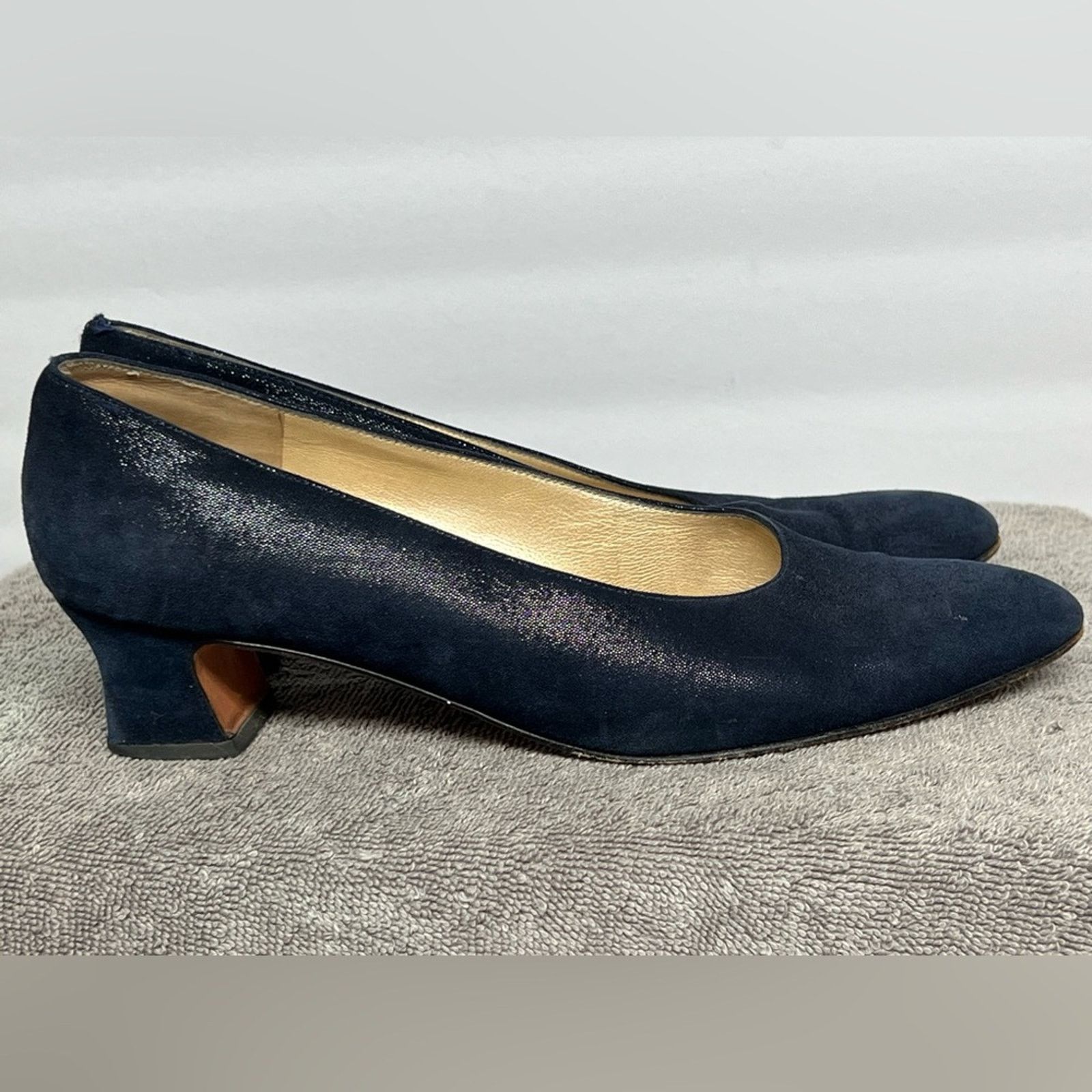 Salvatore Ferragamo Salvatore Ferragamo Women's Heel Pump 9.5 B Made in Italy Size US 9.5 / IT 39.5 - 6 Thumbnail