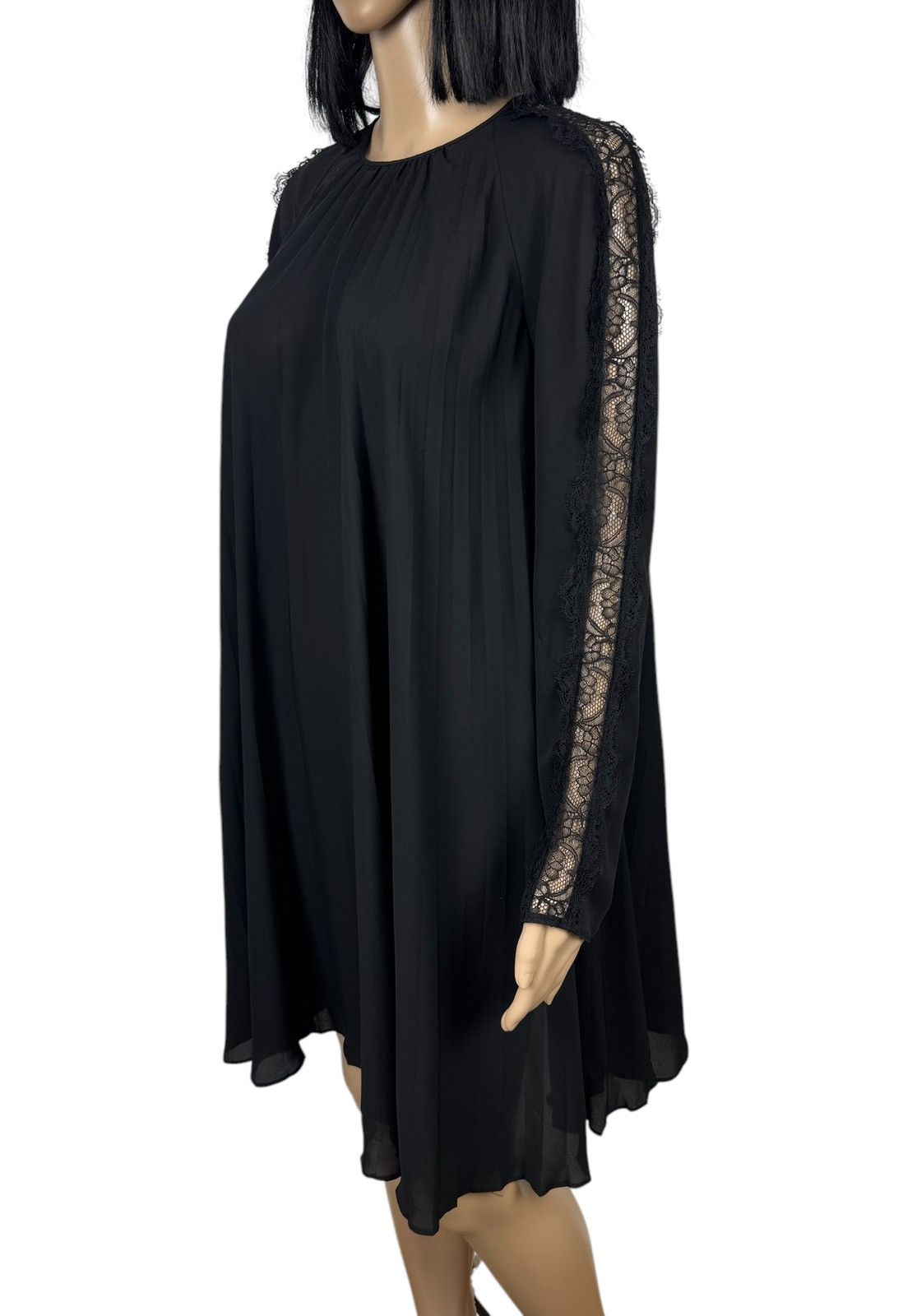 RED Valentino RED Valentino Short Pleated Dress with Lace size 42 Size M / US 6-8 / IT 42-44 - 5 Thumbnail