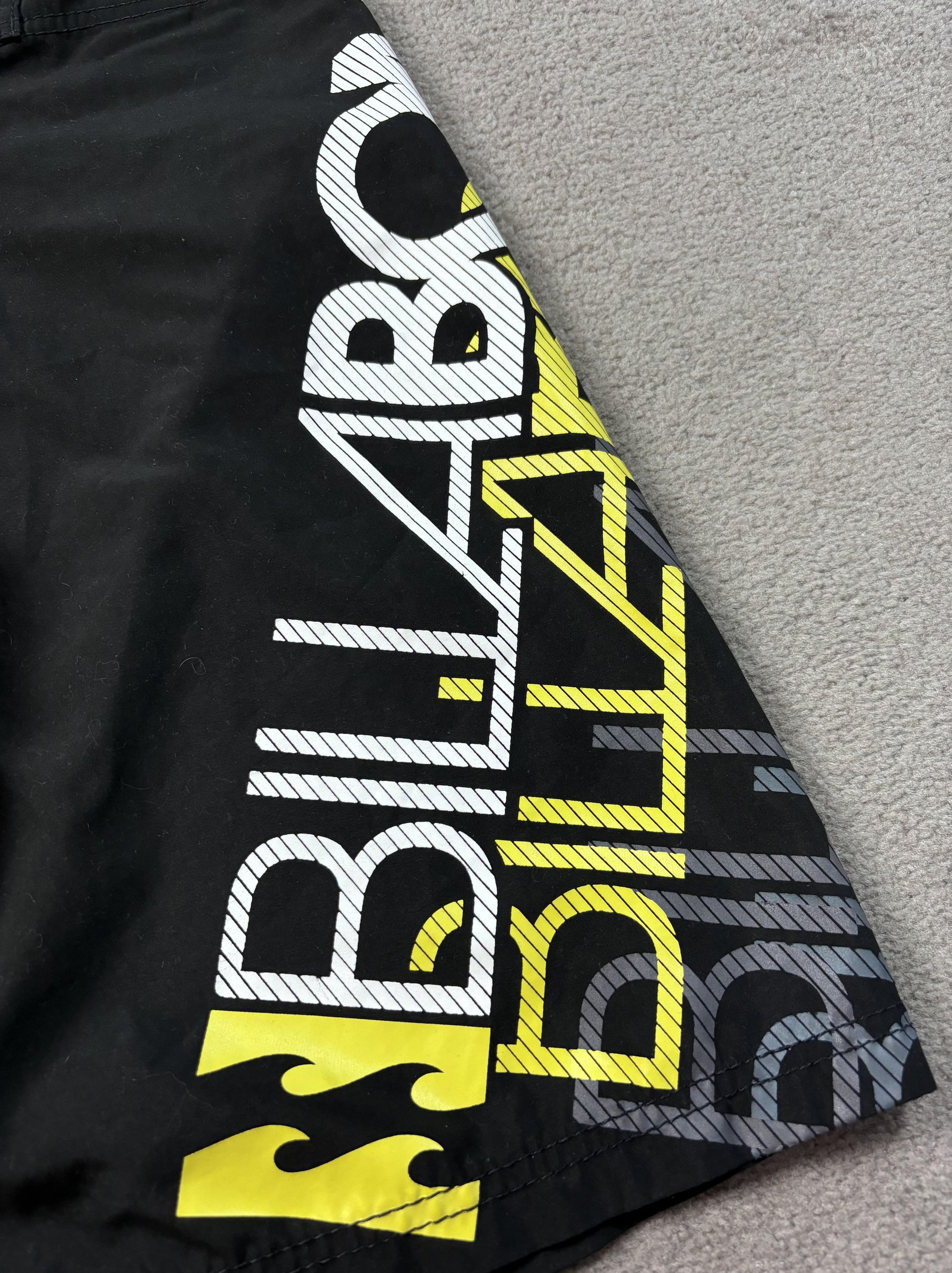 Billabong Billabong Shorts 30 Black Prints Size US 30 / EU 46 - 3 Thumbnail
