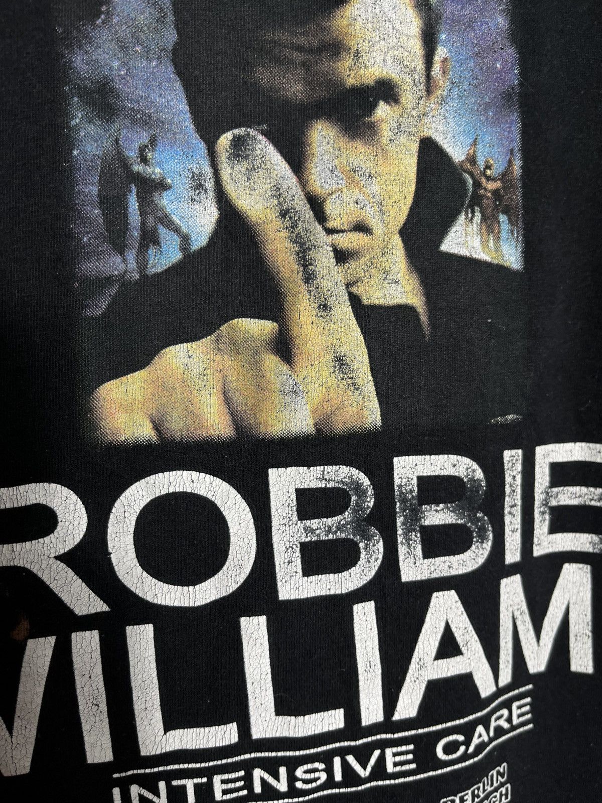 Fruit Of The Loom robbie williams close encounters 2006 t shirt intensive care Size US M / EU 48-50 / 2 - 5 Thumbnail