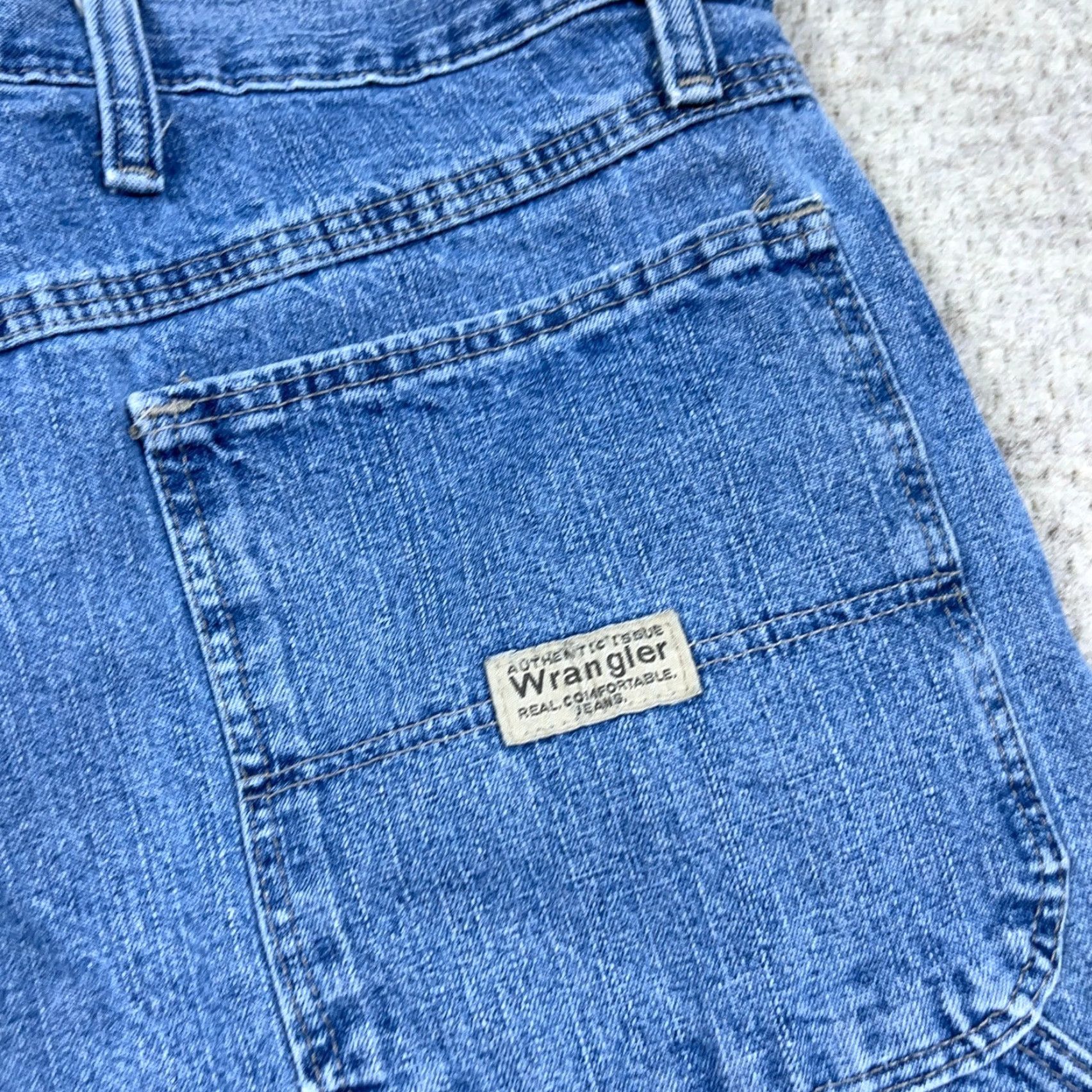 Wrangler VINTAGE Wrangler Shorts Men 38 Bermuda Denim 5-Pocket Relaxed Mid Rise Blue 90s Grunge Hip Hop Rockabilly Classic Workwear Casual Bagg y Jorts Size US 38 / EU 54 - 3 Thumbnail