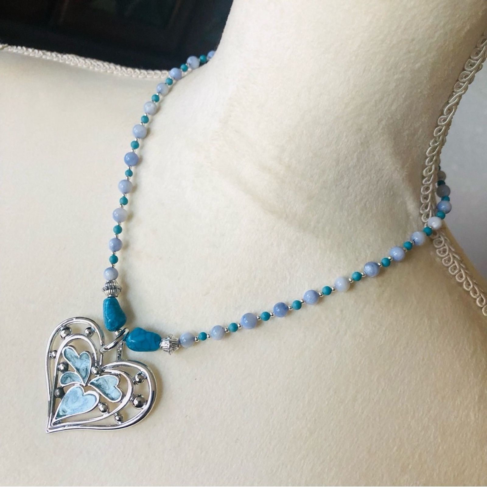 Handmade Handcrafted repurpose heart pendant howlite bead necklace Size ONE SIZE - 4 Thumbnail