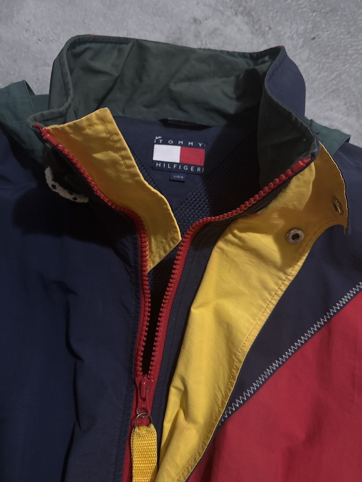 Tommy Hilfiger Vintage 90s Tommy Hilfiger Jacket Large Size US L / EU 52-54 / 3 - 4 Thumbnail