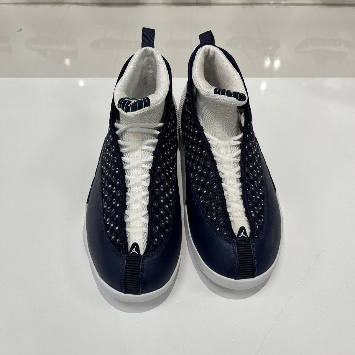 Nike Air Jordan 15 Retro Obsidian Size US 9.5 / EU 42-43 - 10 Thumbnail