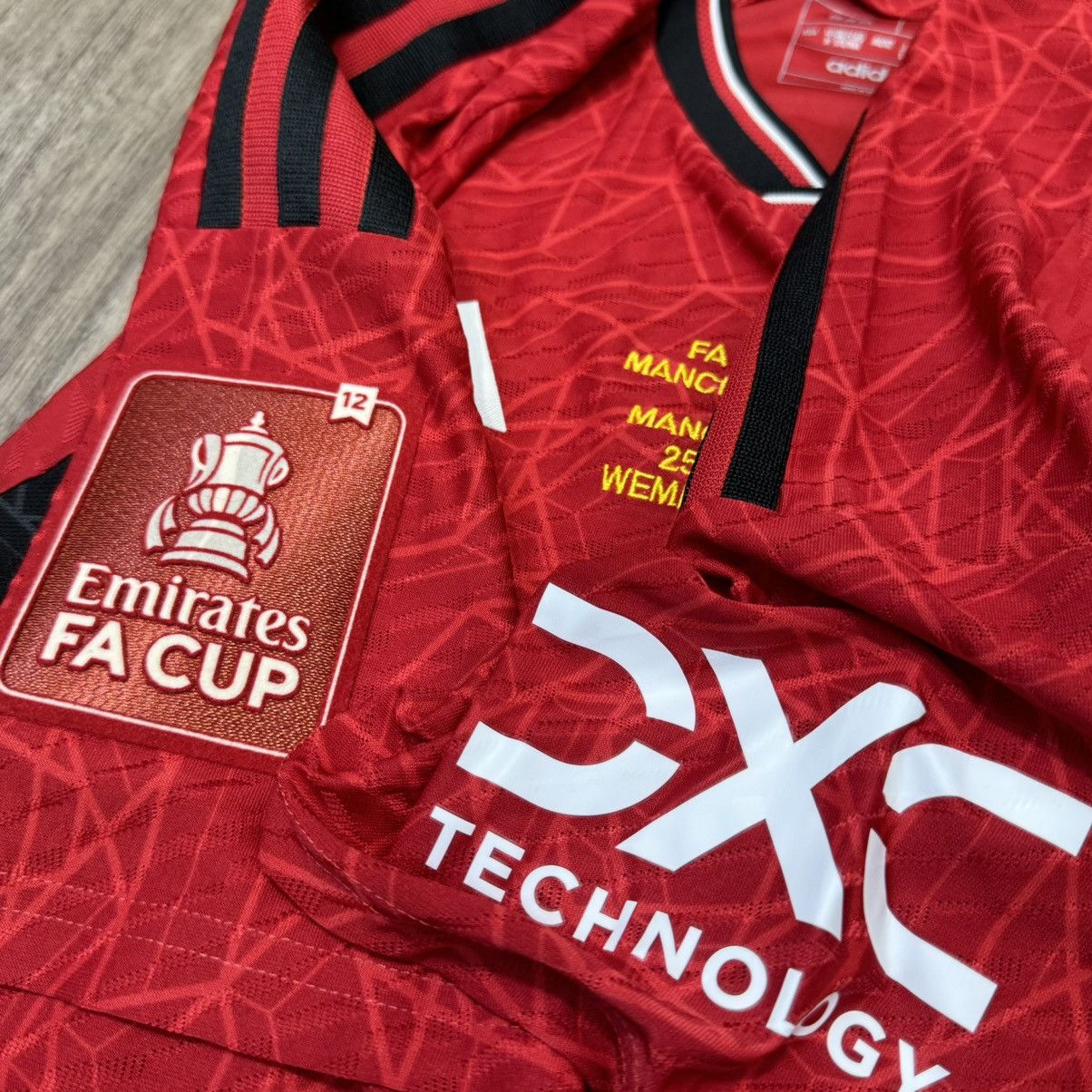 Adidas Manchester united 23/24 player issue FA Cup final shirt #37 Size US S / EU 44-46 / 1 - 6 Thumbnail