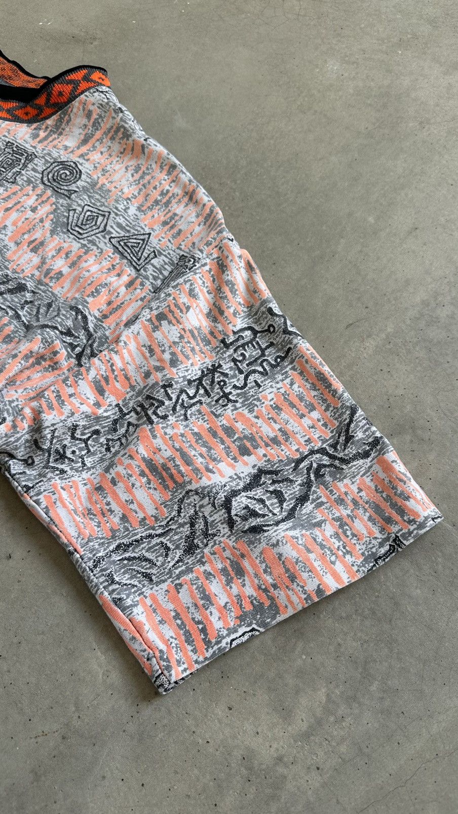 Vintage VINTAGE TRIBAL PRINT TEE Size US M / EU 48-50 / 2 - 4 Thumbnail