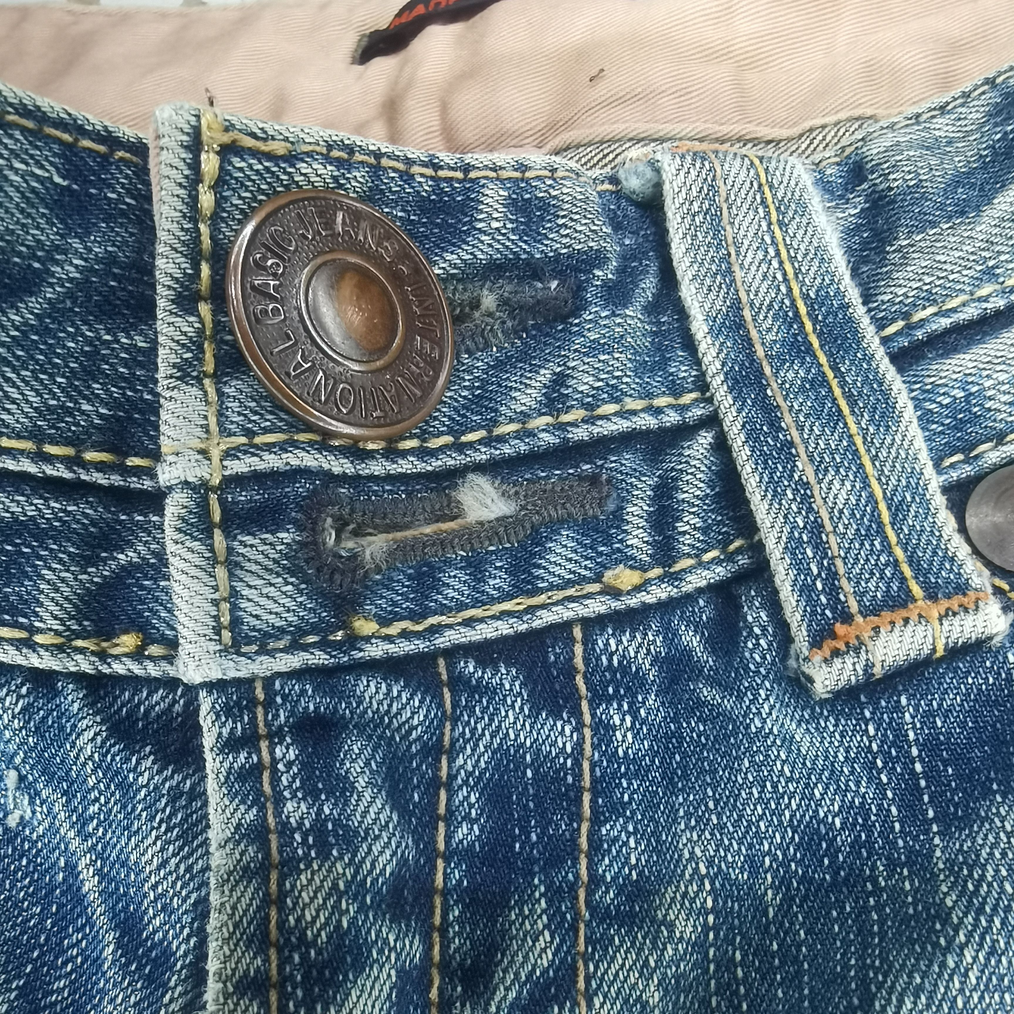 Blue Blue Japan 🇯🇵 90s Blue Way Distressed Denim Mud Wash Pants Size US 30 / EU 46 - 7 Thumbnail