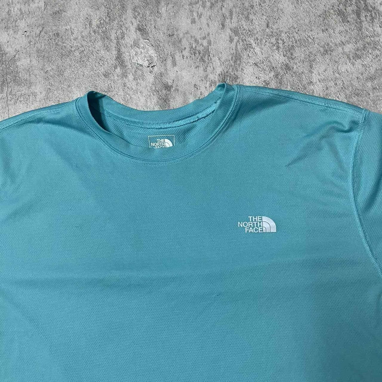 The North Face The North Face blue and white sportswear t-shirt Size US XL / EU 56 / 4 - 2 Thumbnail
