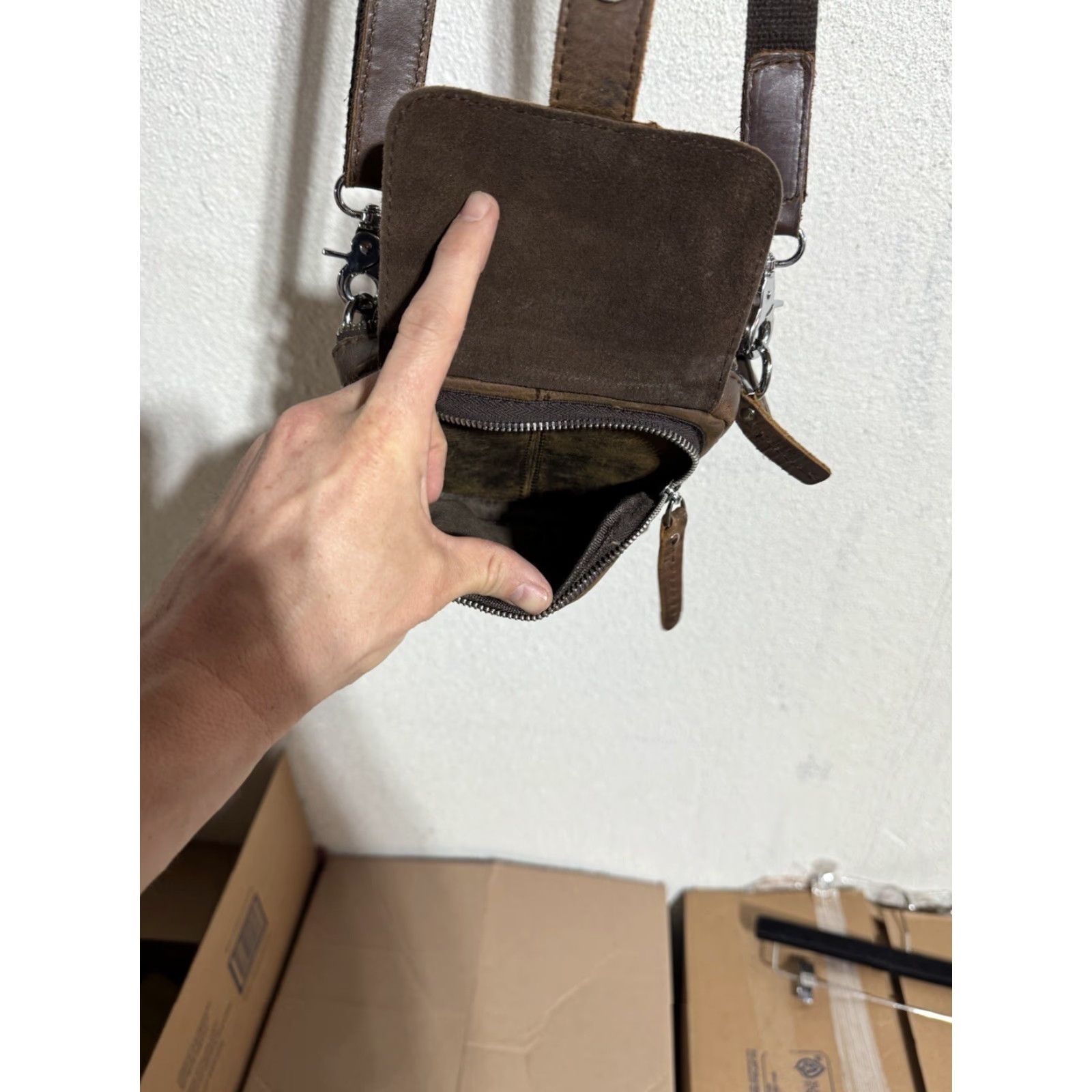 Vagabond Vagabond Traveler Messenger Bag Crossbody Shoulder Strap Bag Brown Leather Small Men Size ONE SIZE - 7 Thumbnail