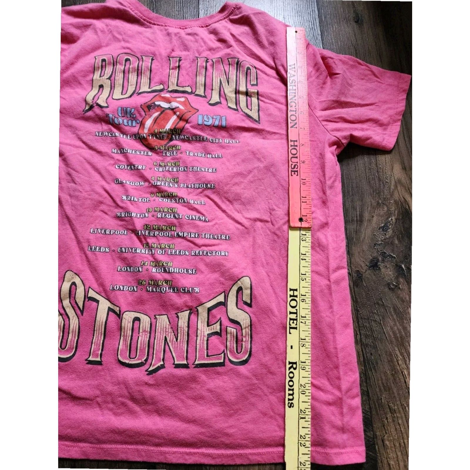 Doublet THE ROLLING STONES T Shirt Womens Small Pink Double Sided Retro Tour 1977 UK Concert Tee Size S / US 4 / IT 40 - 3 Thumbnail
