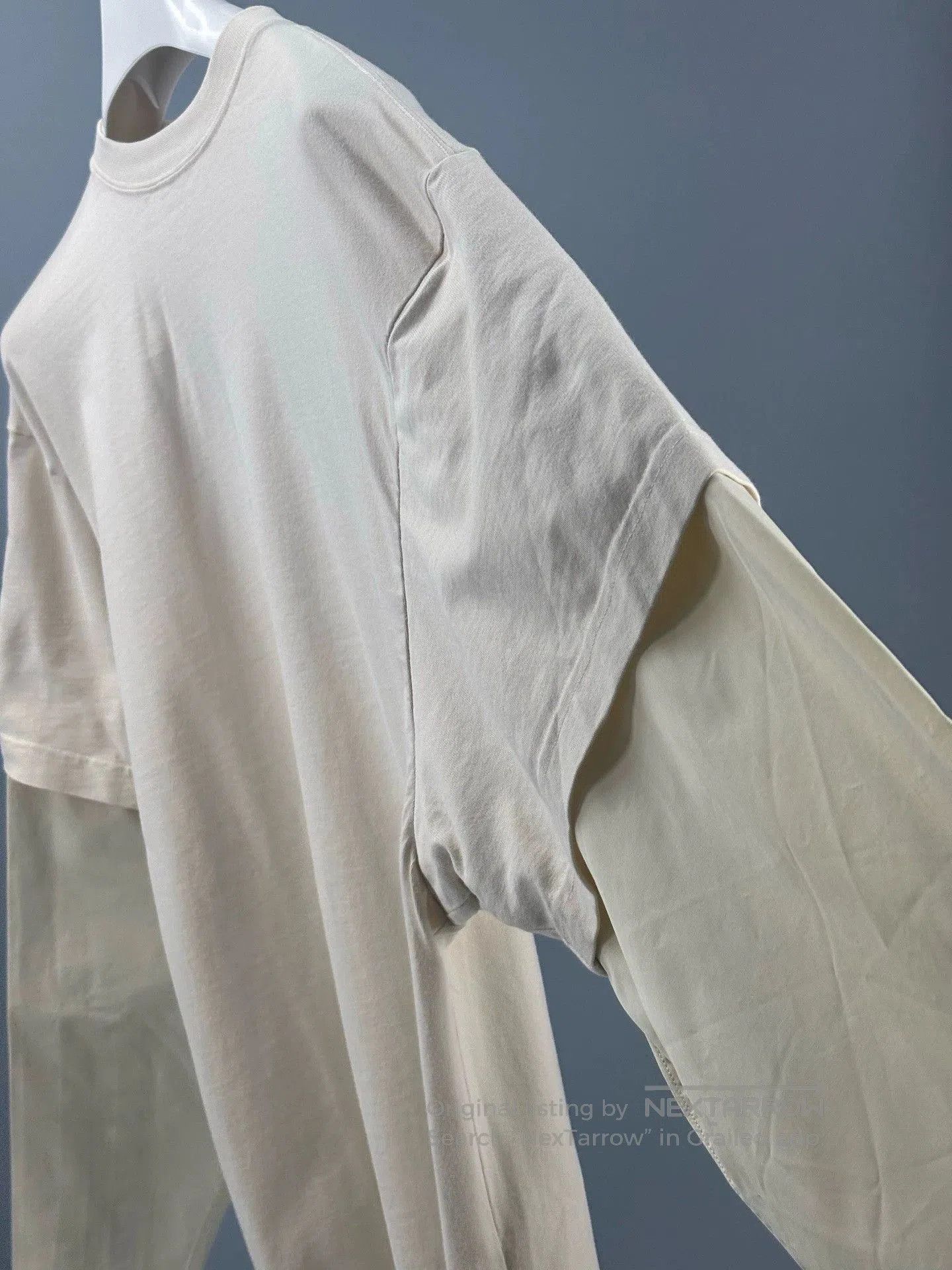beige color block long sleeve T-shirt.
