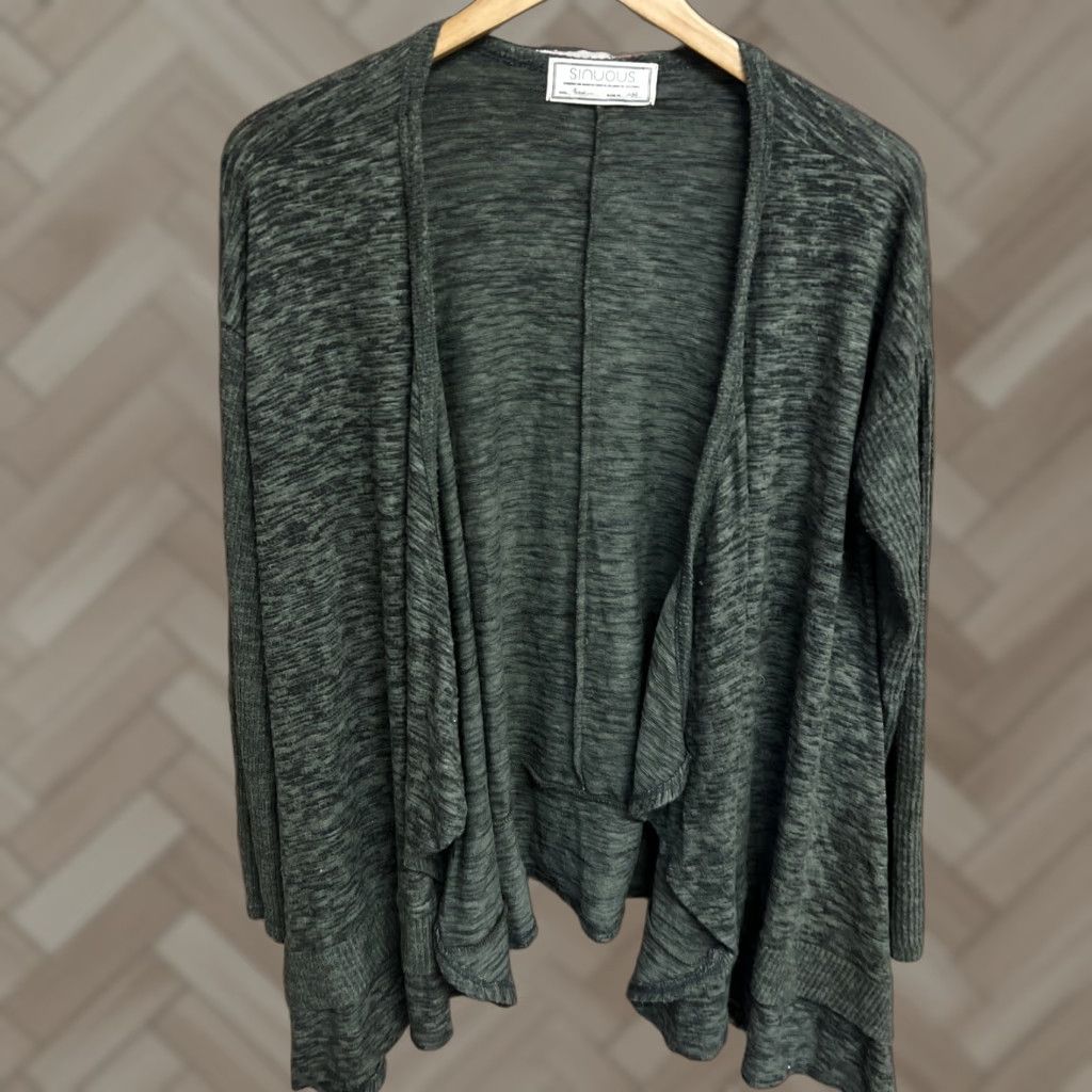 Vintage Sinuous Cardigan Women Green Medium Boho Wool Rayon Sweater Fall Long Sleeve 27.75" Length Mens Womens Girls? Size M / US 6-8 / IT 42-44 - 1 Thumbnail