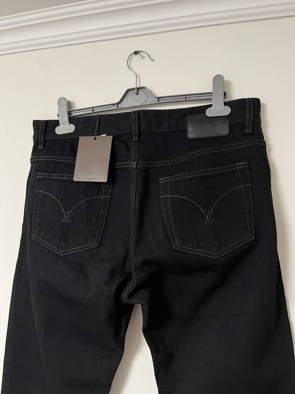 Louis Vuitton NWT Louis Vuitton Black Denim Jeans Size US 32 / EU 48 - 1 Thumbnail